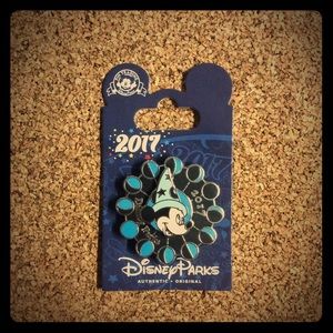 Disney 2017 Mickey Lunar Phases Spinner Pin